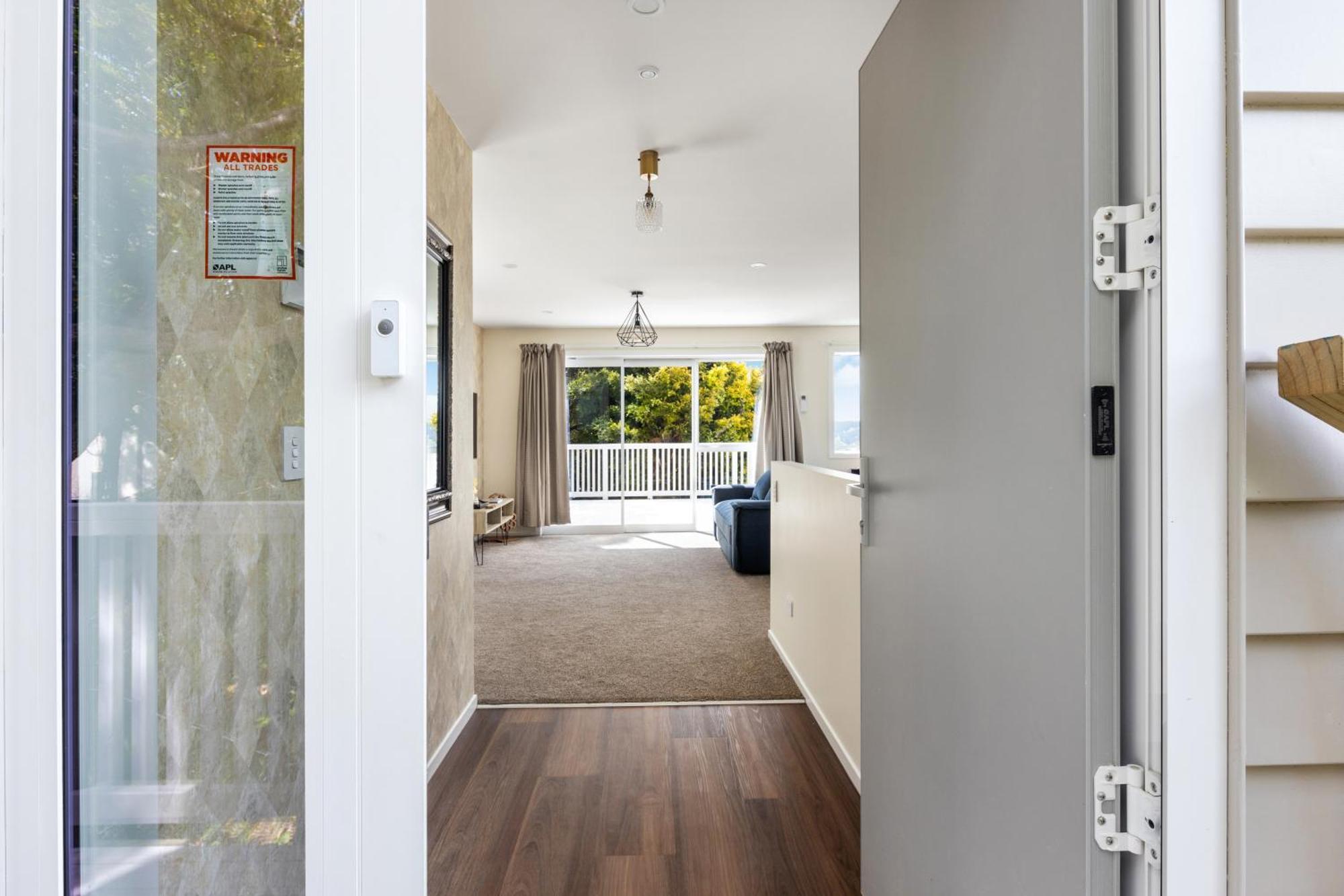 Stunning View, Privacy, Close To Ferry & Brand-New Wellington Exterior photo
