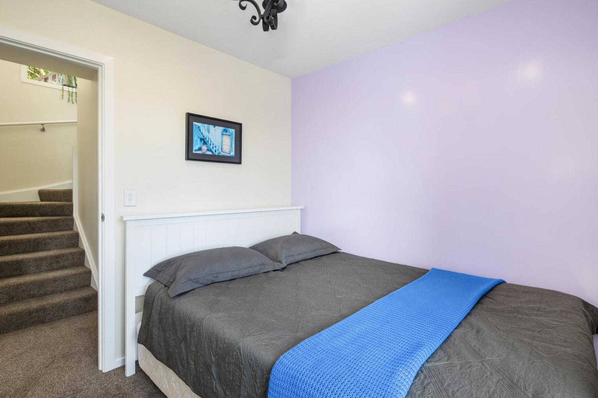 Stunning View, Privacy, Close To Ferry & Brand-New Wellington Exterior photo
