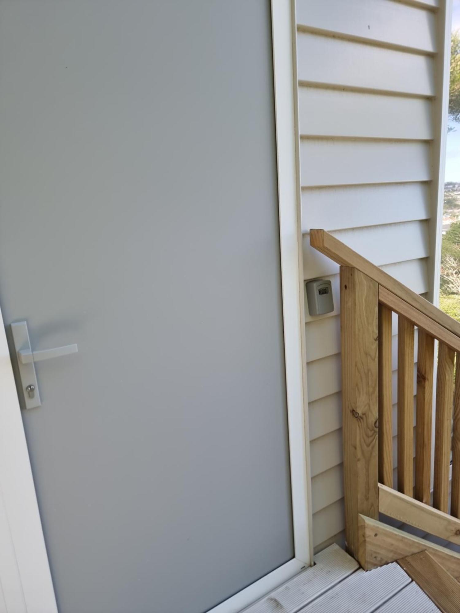 Stunning View, Privacy, Close To Ferry & Brand-New Wellington Exterior photo